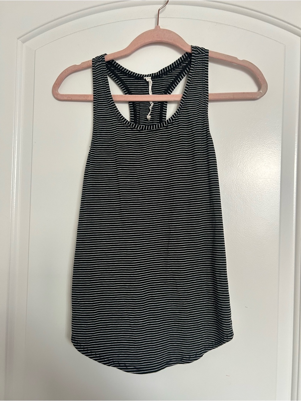 Lululemon Love Tank *Pleated Hype Stripe Black White Size 2 Athleisure Yoga Gym